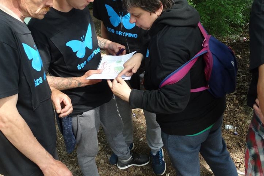 Uczestnicy podczas omawiania zasad konkurencji