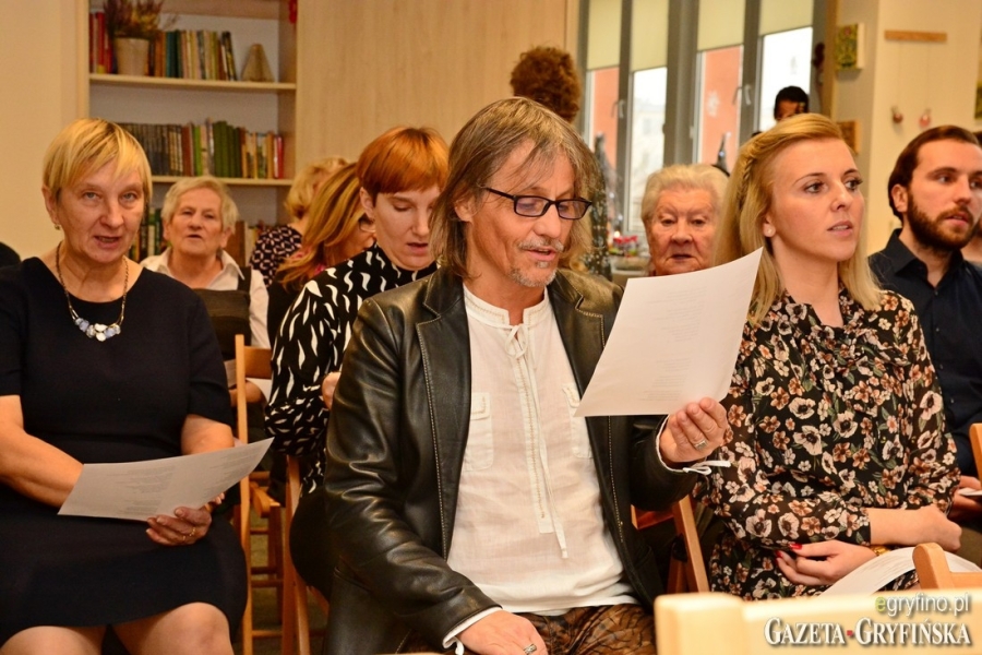 Wspólnie śpiewanie gości oraz uczestników