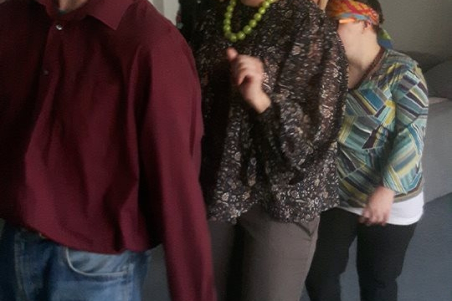 Uczestnicy podczas zabawy karnawałowej.