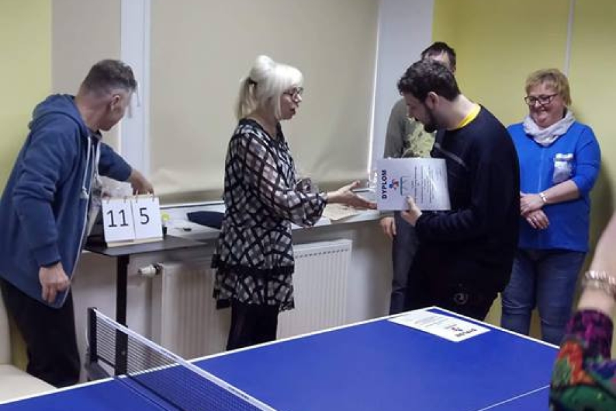 Uczestnik otrzymujący dyplom