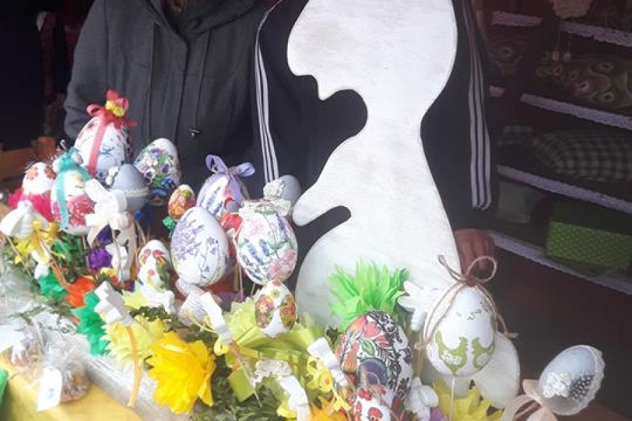 Uczestnicy na tle wykonanych prac