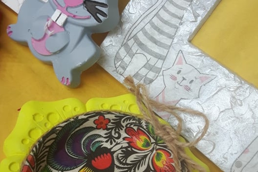 Prace wielkanocne wykonane prze uczestników ŚDS na kiermasz